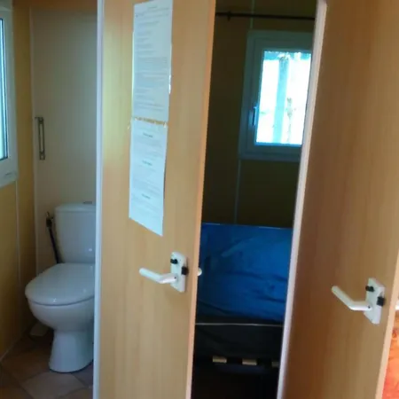 Mobil-home 4 Pers Avec Terrasse A - Api-1-52-1235 * Vic-sur-Cère