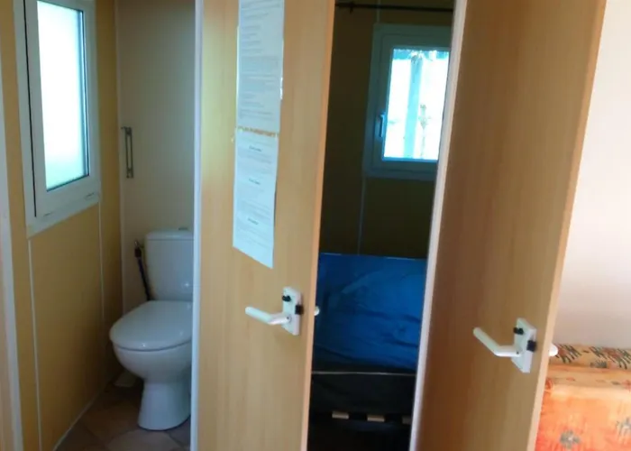 Mobil-home 4 Pers Avec Terrasse A - Api-1-52-1235 * Vic-sur-Cère