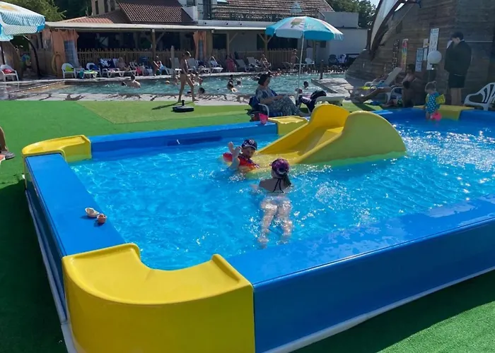 Mobil-home 4 Pers Avec Terrasse A - Api-1-52-1235 * Вик-сюр-Сер