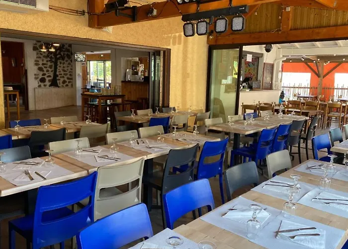 Mobil-home 4 Pers Avec Terrasse A - Api-1-52-1235 * Vic-sur-Cère